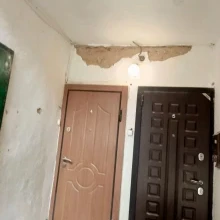 Приступили к выполнению косметического ремонта подъезда по пер.Революции, д.18