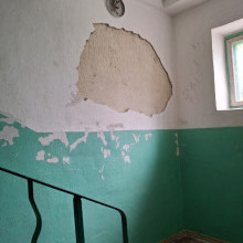 Приступили к косметическому ремонту подъезда по ул. Ленина, д.31